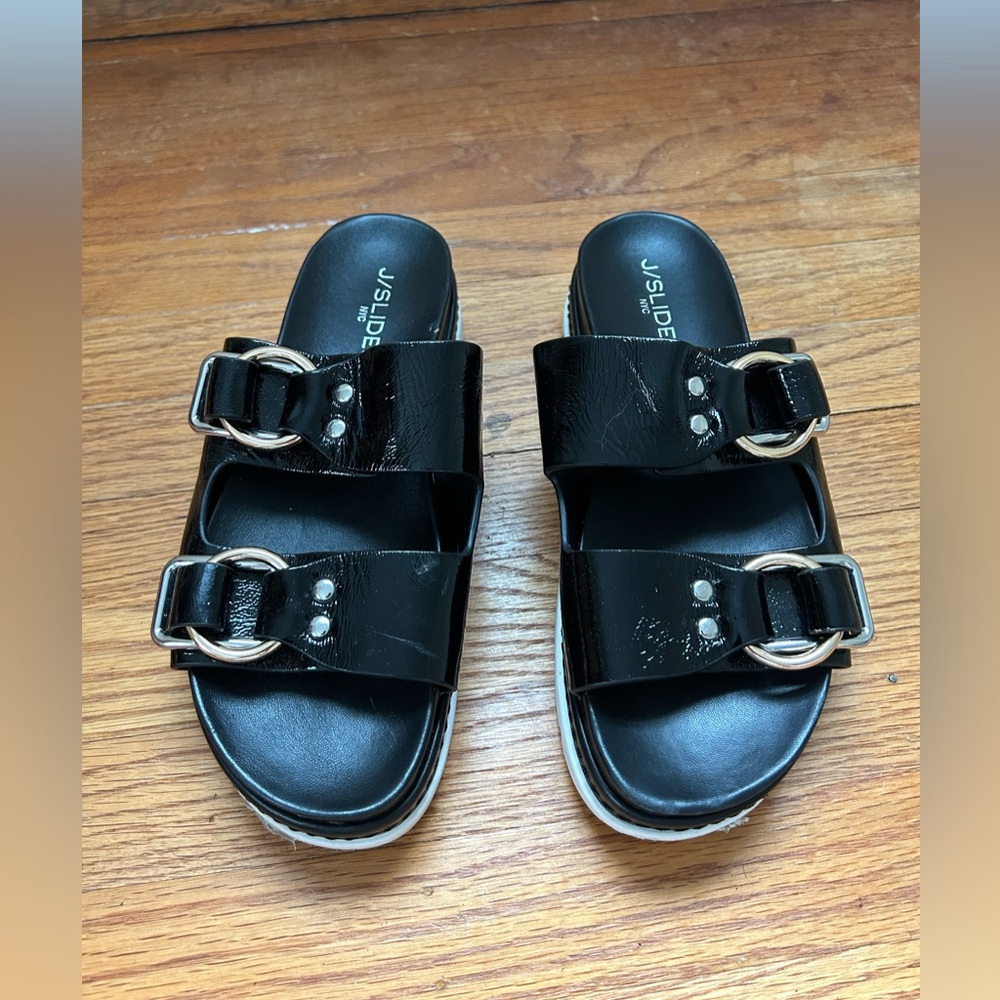 J/SLIDES BAHA BLACK NAPLAK PATENT LEATHER SANDALS SIZE 8